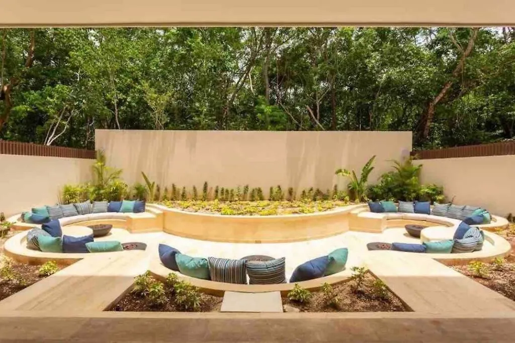 Apartament 2 Bedroom Apt W/Amazing Rooftop & Jungle Views Tulum